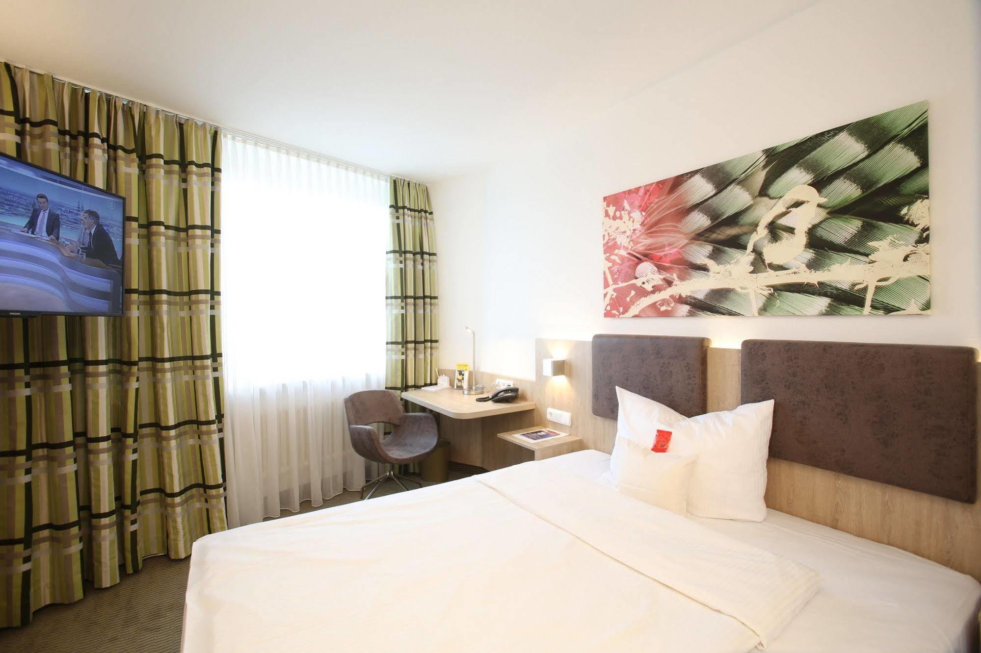 Central Hotel Eschborn Exterior photo