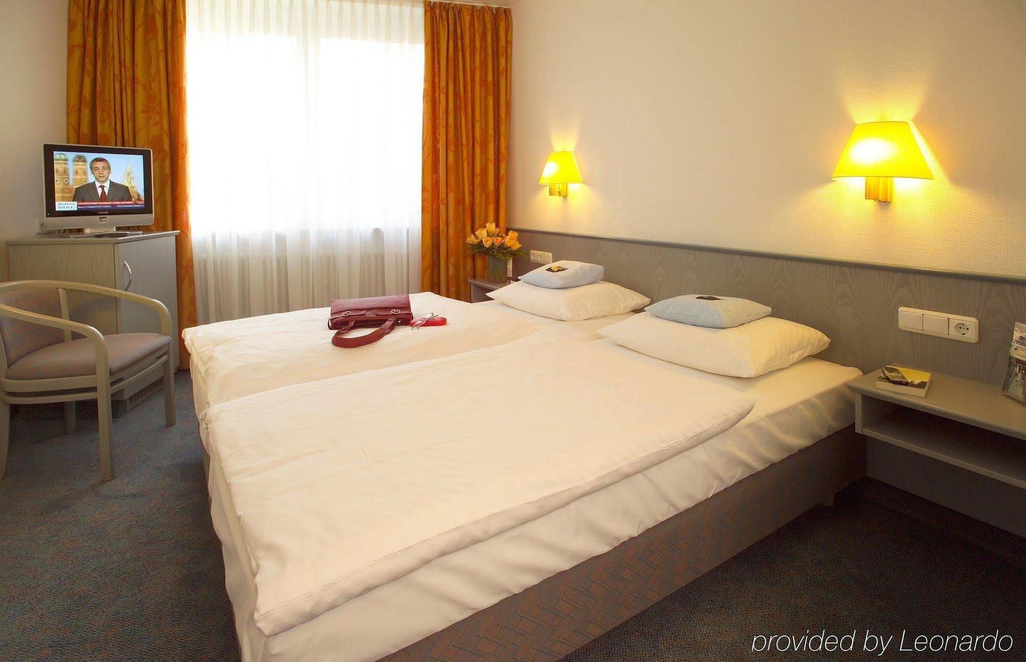 Central Hotel Eschborn Exterior photo
