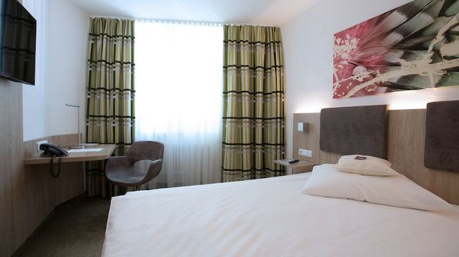 Central Hotel Eschborn Room photo